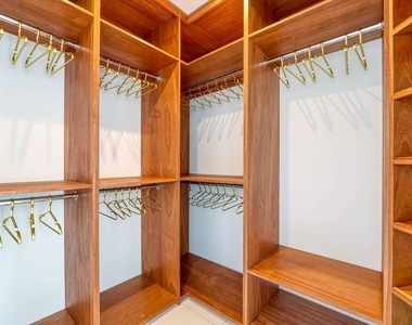 11001 Wrightwood Place - Photo Thumbnail 27