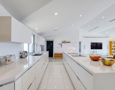 11001 Wrightwood Place - Photo Thumbnail 13