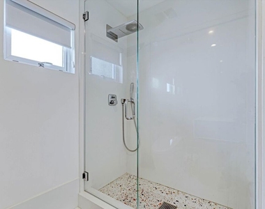 11001 Wrightwood Place - Photo Thumbnail 7