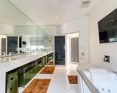 11001 Wrightwood Place - Photo Thumbnail 10