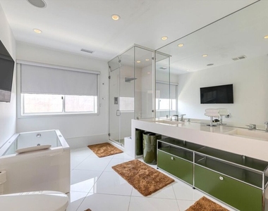 11001 Wrightwood Place - Photo Thumbnail 8