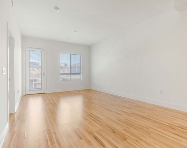 12920 Runway Road - Photo Thumbnail 17