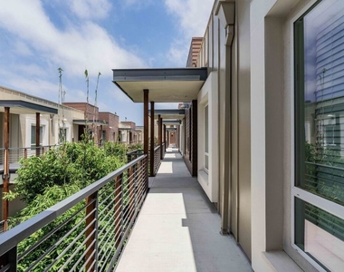12920 Runway Road - Photo Thumbnail 26