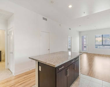 12920 Runway Road - Photo Thumbnail 9
