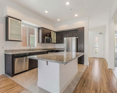 12920 Runway Road - Photo Thumbnail 13