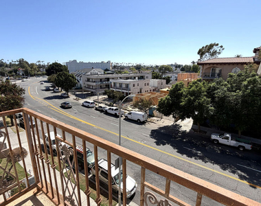 956 S Wilton Place - Photo Thumbnail 21