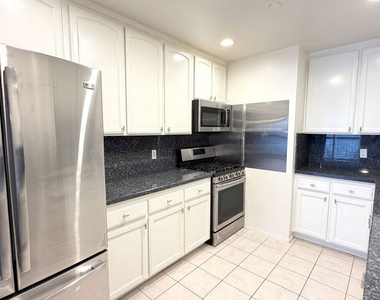 956 S Wilton Place - Photo Thumbnail 5