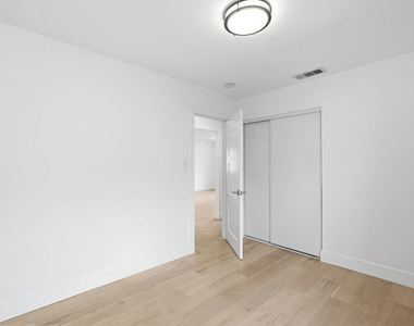 4221 W 166th Street - Photo Thumbnail 14
