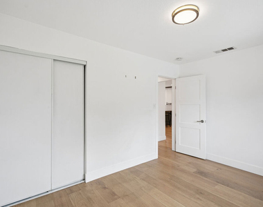 4221 W 166th Street - Photo Thumbnail 10