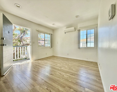 402 Pacific Street - Photo Thumbnail 1