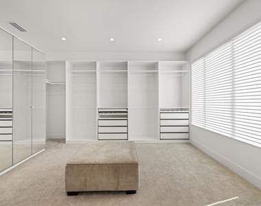 4386 Newport Ave - Photo Thumbnail 27