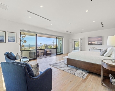 4386 Newport Ave - Photo Thumbnail 21