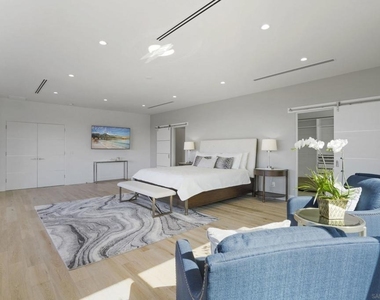 4386 Newport Ave - Photo Thumbnail 22
