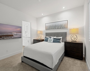 4386 Newport Ave - Photo Thumbnail 39