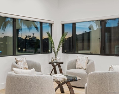 4386 Newport Ave - Photo Thumbnail 12