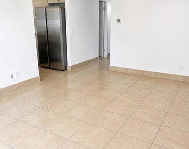 589 N Johnson Ave - Photo Thumbnail 4