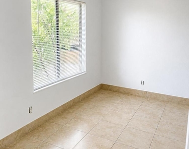 589 N Johnson Ave - Photo Thumbnail 5
