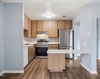 286 Oakleaf Drive - Photo Thumbnail 7