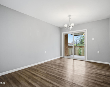286 Oakleaf Drive - Photo Thumbnail 5