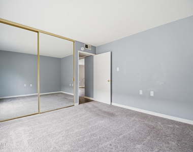 286 Oakleaf Drive - Photo Thumbnail 25