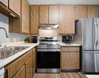 286 Oakleaf Drive - Photo Thumbnail 8