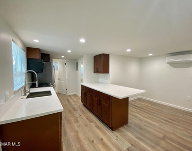 423 Saratoga Street - Photo Thumbnail 2