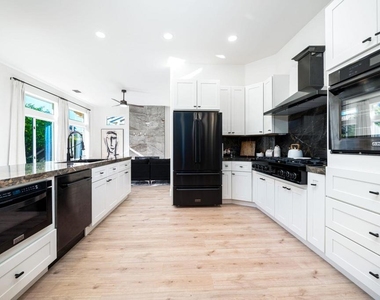 78217 Willowrich Drive - Photo Thumbnail 11