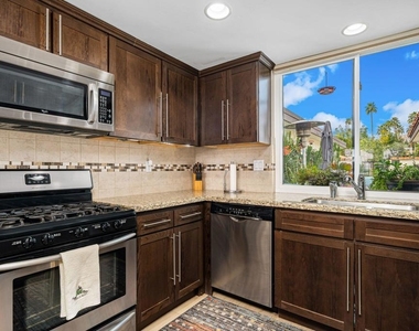 21 Toledo Drive - Photo Thumbnail 13