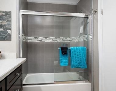 21 Toledo Drive - Photo Thumbnail 24