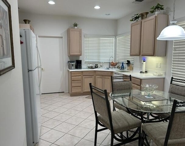 39830 Somerset Avenue - Photo Thumbnail 2