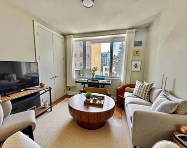 98 Diamond Street - Photo Thumbnail 3