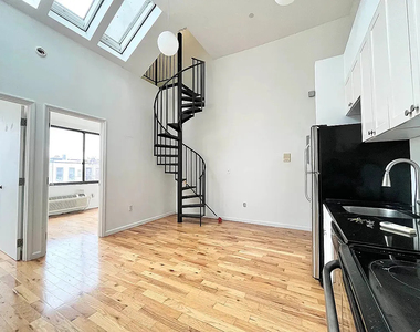 324 Melrose Street - Photo Thumbnail 1