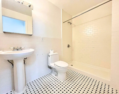 324 Melrose Street - Photo Thumbnail 2