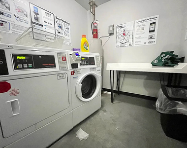 324 Melrose Street - Photo Thumbnail 18
