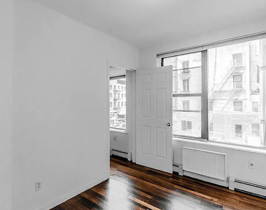 109 Lexington Avenue - Photo Thumbnail 1