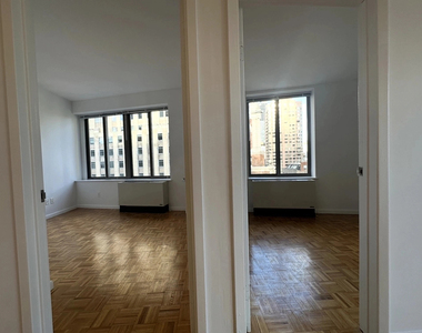45 Wall Street - Photo Thumbnail 1