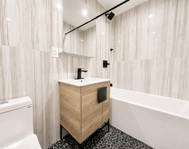 54 West 9th Street - Photo Thumbnail 8