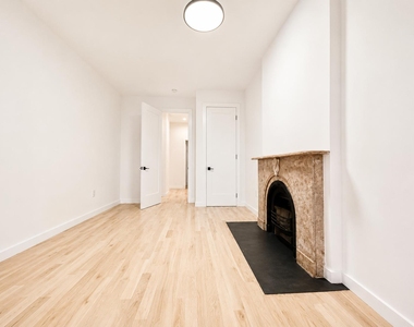 54 West 9th Street - Photo Thumbnail 6