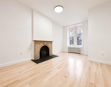 54 West 9th Street - Photo Thumbnail 5