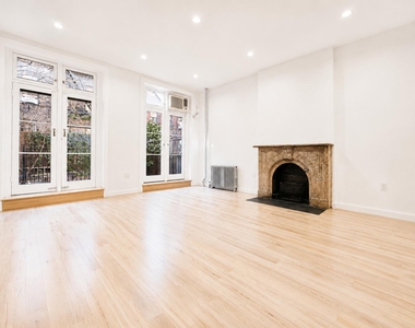 54 West 9th Street - Photo Thumbnail 1