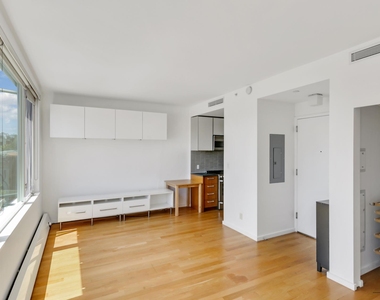 103 3rd Street - Photo Thumbnail 5