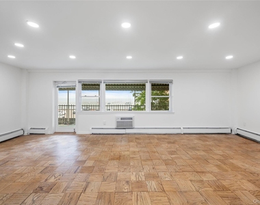101 Gedney Street - Photo Thumbnail 3