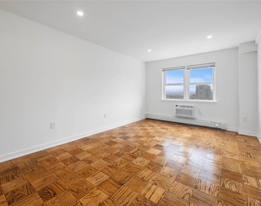 101 Gedney Street - Photo Thumbnail 6