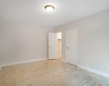 140 E Hartsdale Avenue - Photo Thumbnail 14