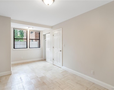 140 E Hartsdale Avenue - Photo Thumbnail 12