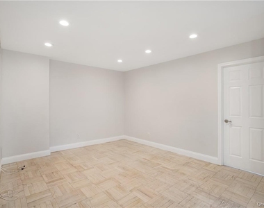 140 E Hartsdale Avenue - Photo Thumbnail 9