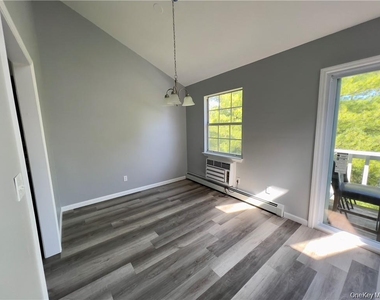 17 Lexington Hill - Photo Thumbnail 3