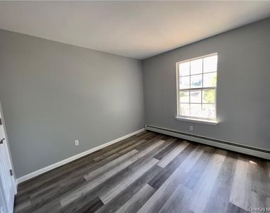 17 Lexington Hill - Photo Thumbnail 11