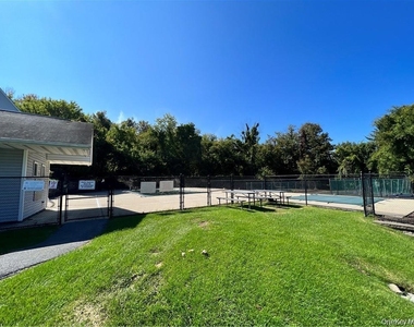 17 Lexington Hill - Photo Thumbnail 18