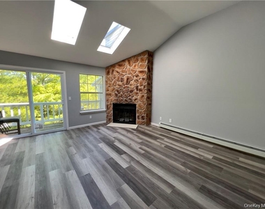 17 Lexington Hill - Photo Thumbnail 2